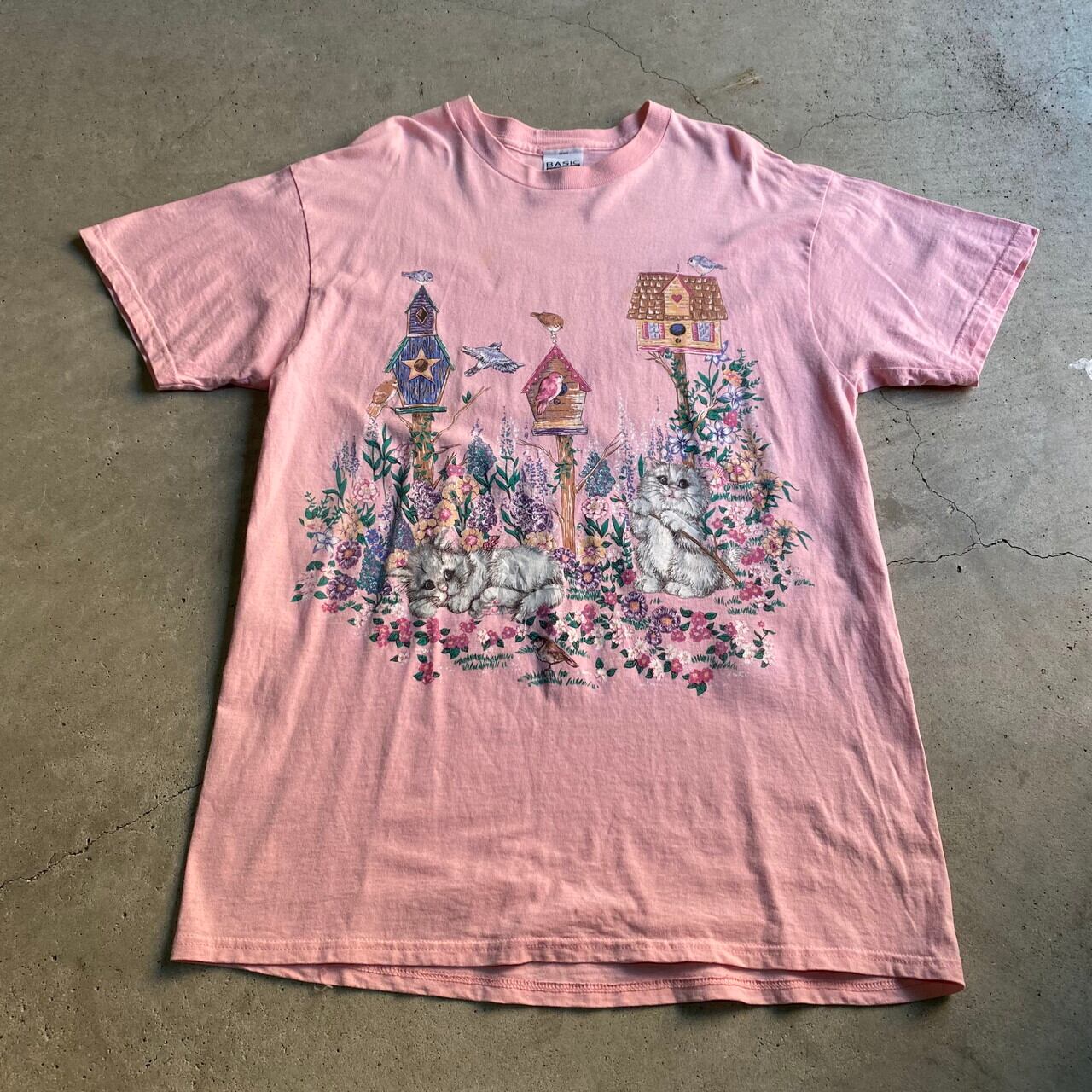 ヴィンテージ花柄ピンクのTシャツです