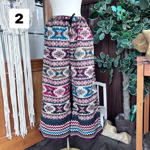 カラフルヤクフレアーパンツ