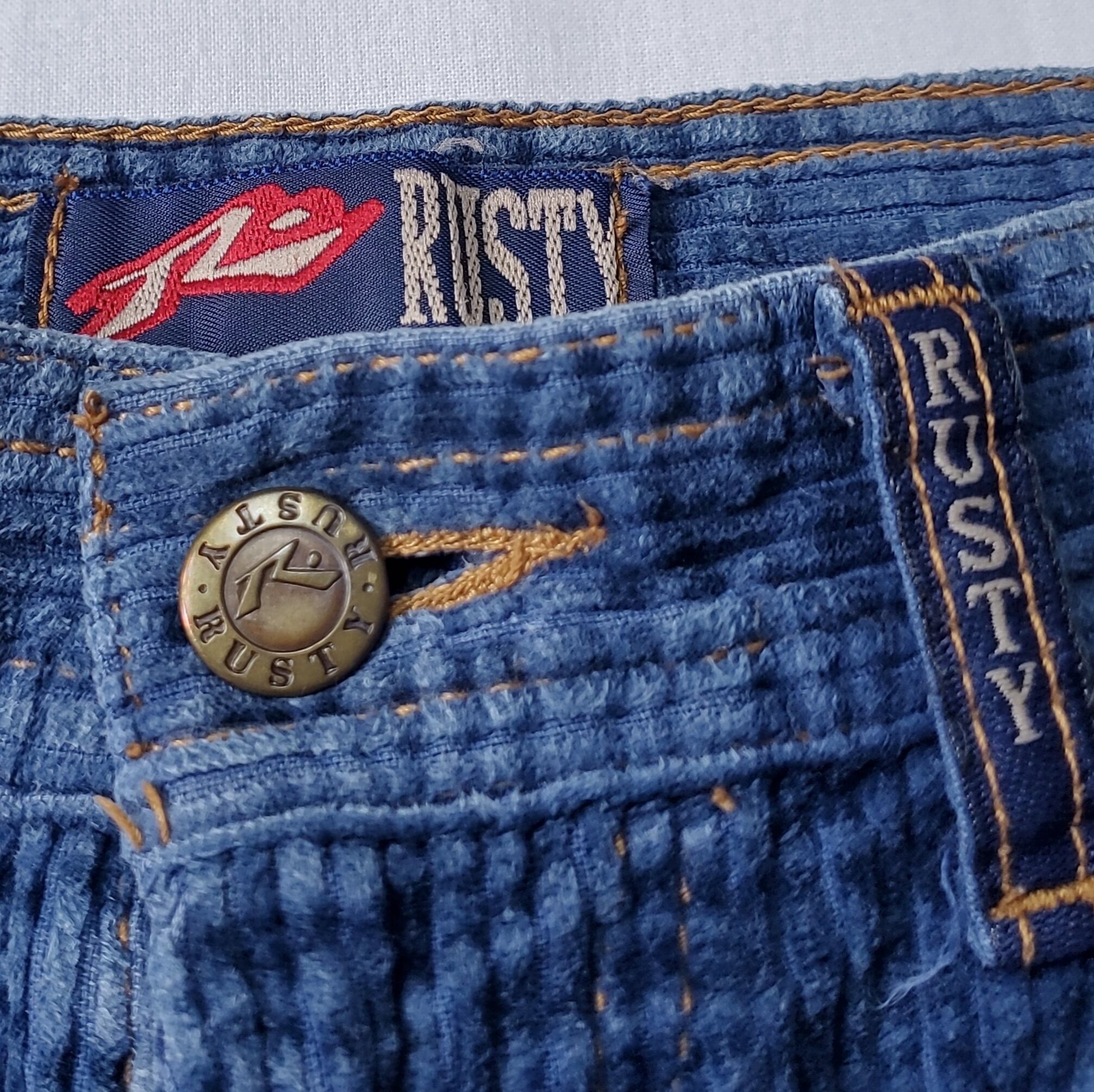 90s RUSTY WIDE-WALE CORDUROY SHORTS | hotcake used clothing