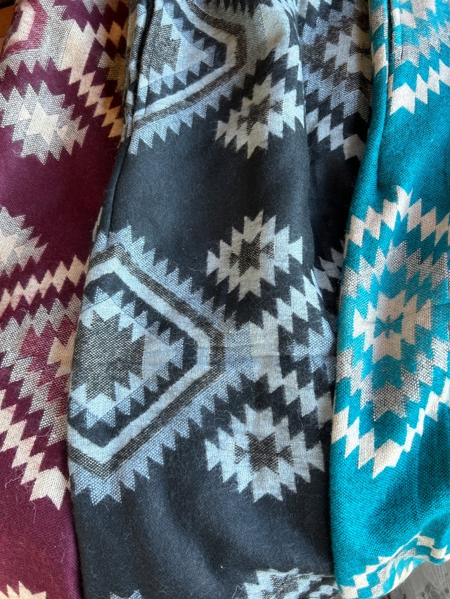 ヤクアラジンパンツ