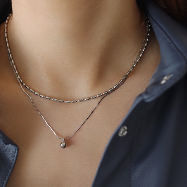 147N　ball二連ネックレス