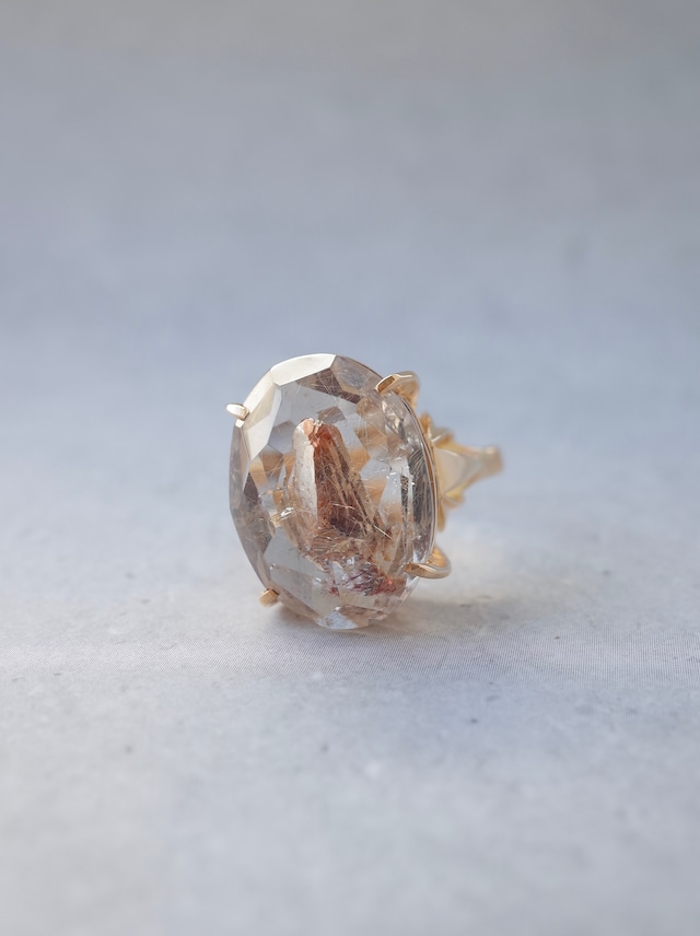 Quartz in Quartz  - Neo Vintage Ring -