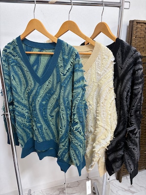 ANGELINA フリンジジャガードVネックセーター