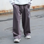 ロゴ刺繍ダンボールニットワイドパンツ