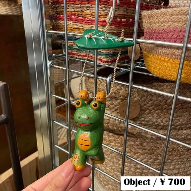 ぶら下がりカエル S / 置物 オブジェ カエル アニマル frog インテリア ギフト 吊り下げ プレゼント かわいい 動物