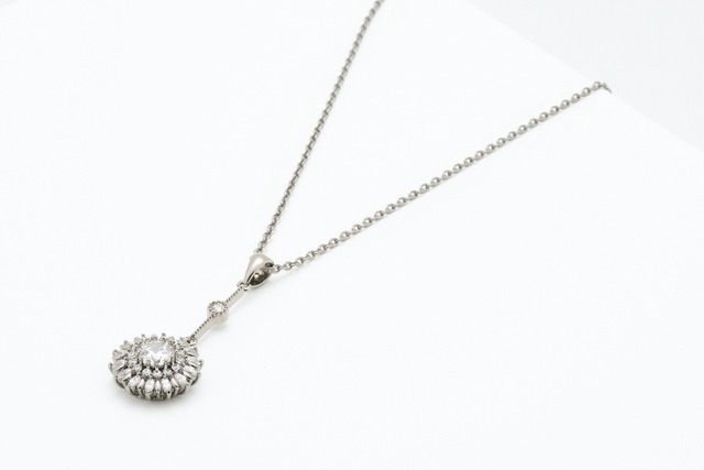 Elizabeth necklace