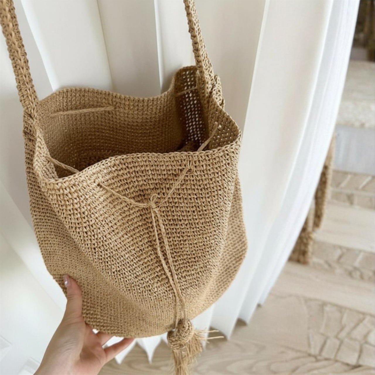 Soleil Tassel Crochet Shoulder Bag F0656