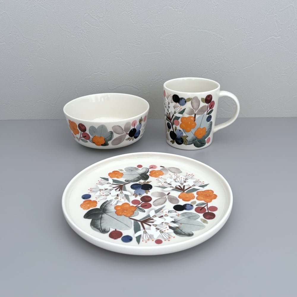 PENTIK】 Metsämarja Bowl（メッツァマルヤ ボウル）ホワイト 0.5ℓ