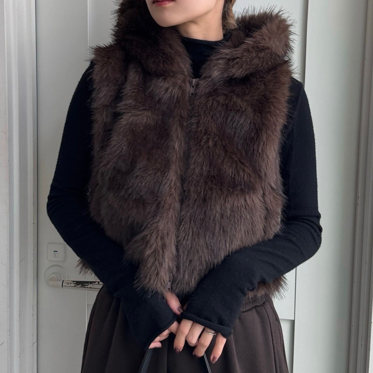 【東京先行販売】ショート丈Wzipエコファーフーディーvest/ブラウン