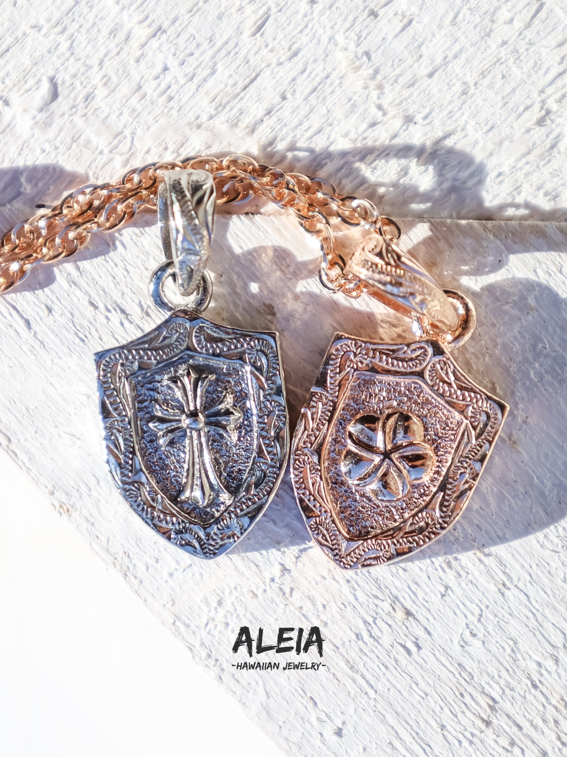 クロス×プルメリアネックレス [316L] ハワイアンジュエリー | ALEIA