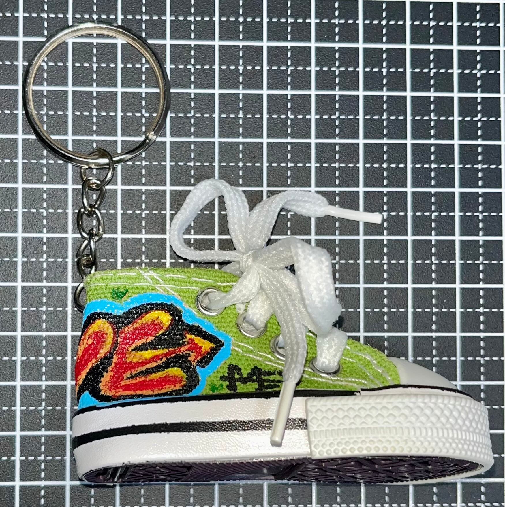 ペイントミニスニーカーキーホルダー｢LOVE.｣ | Ka$me ARTSHOP 