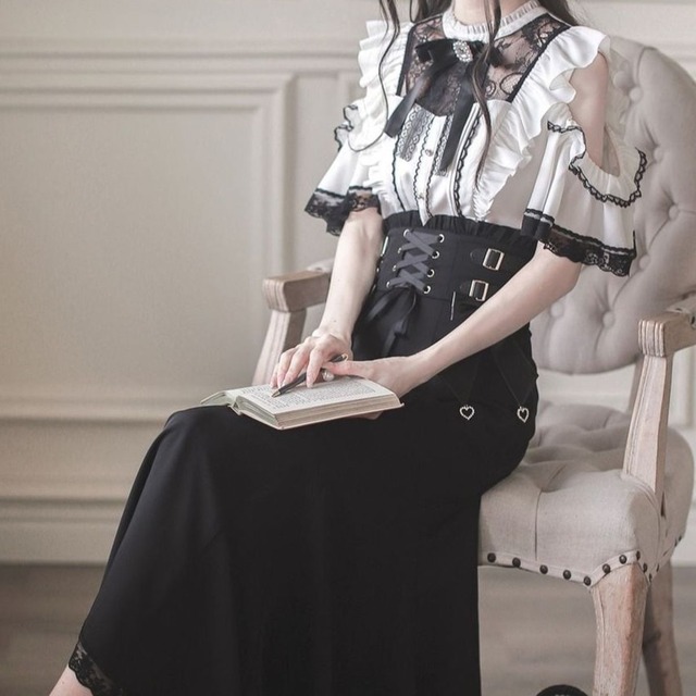 フラワーシースルー襟ロングスカートセットアップ：ブラウス