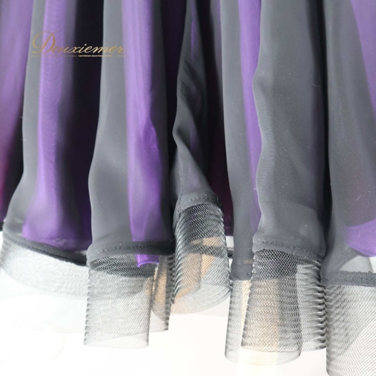 社交ダンス 衣装 チャコット Chacott ワンピース ドレス 黒 紫 ピンク フリル レース 日本製 リボン パーティドレス 上品 高級感 ブラック系 パープル系 フレアスカート ダンスパフォーマンス 女性用 フェミニン おしゃれ エレガント