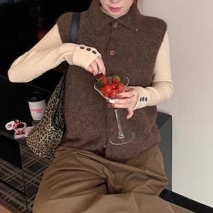 縁リブニットボタンベスト ・9303 縁リブニットボタンベスト ・9303