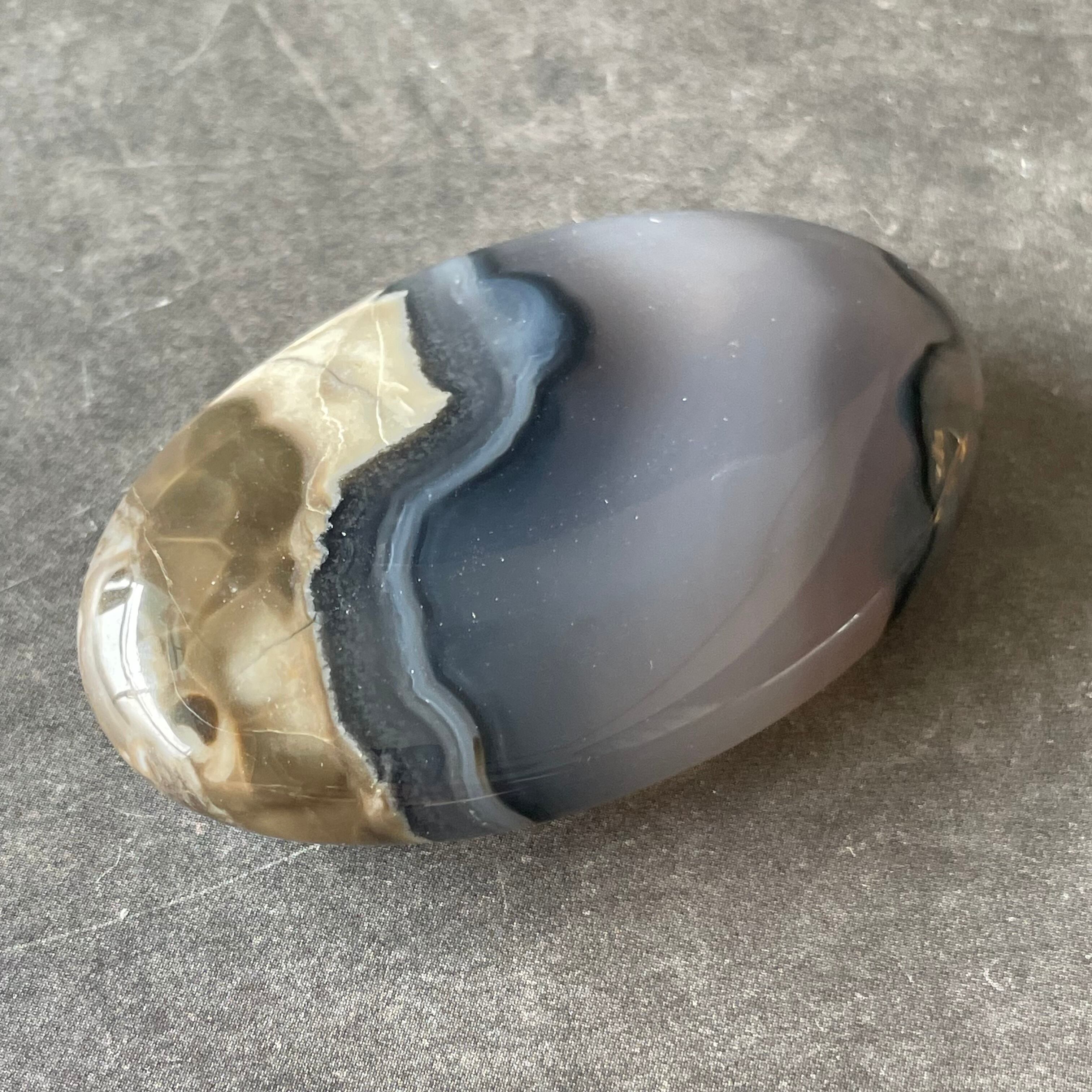 Volcano Agate ボルケーノアゲート|palm パーム③|天然石