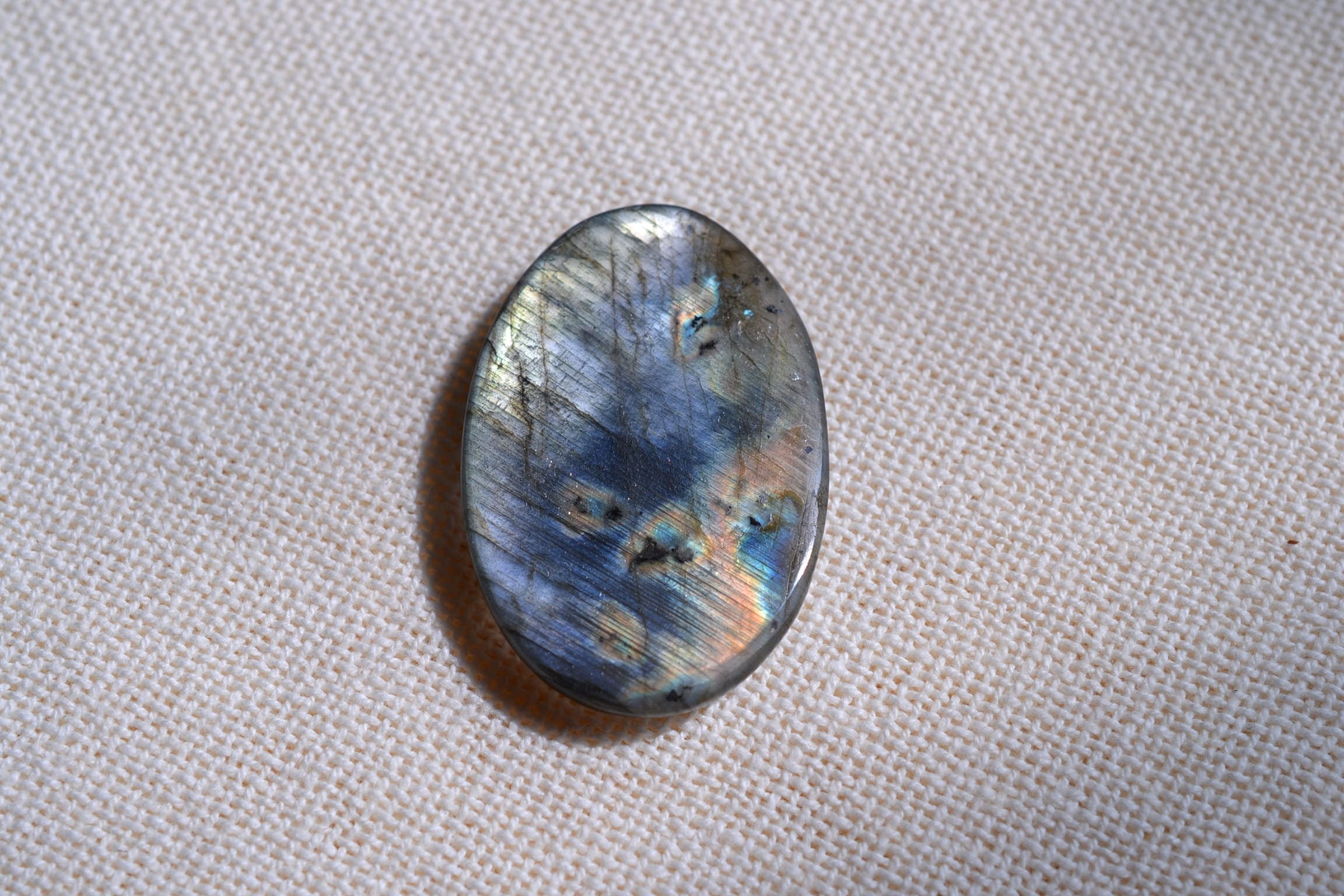 大粒宇宙☆ラブラドライト天然石ルース・カポジョン | Funky garuda