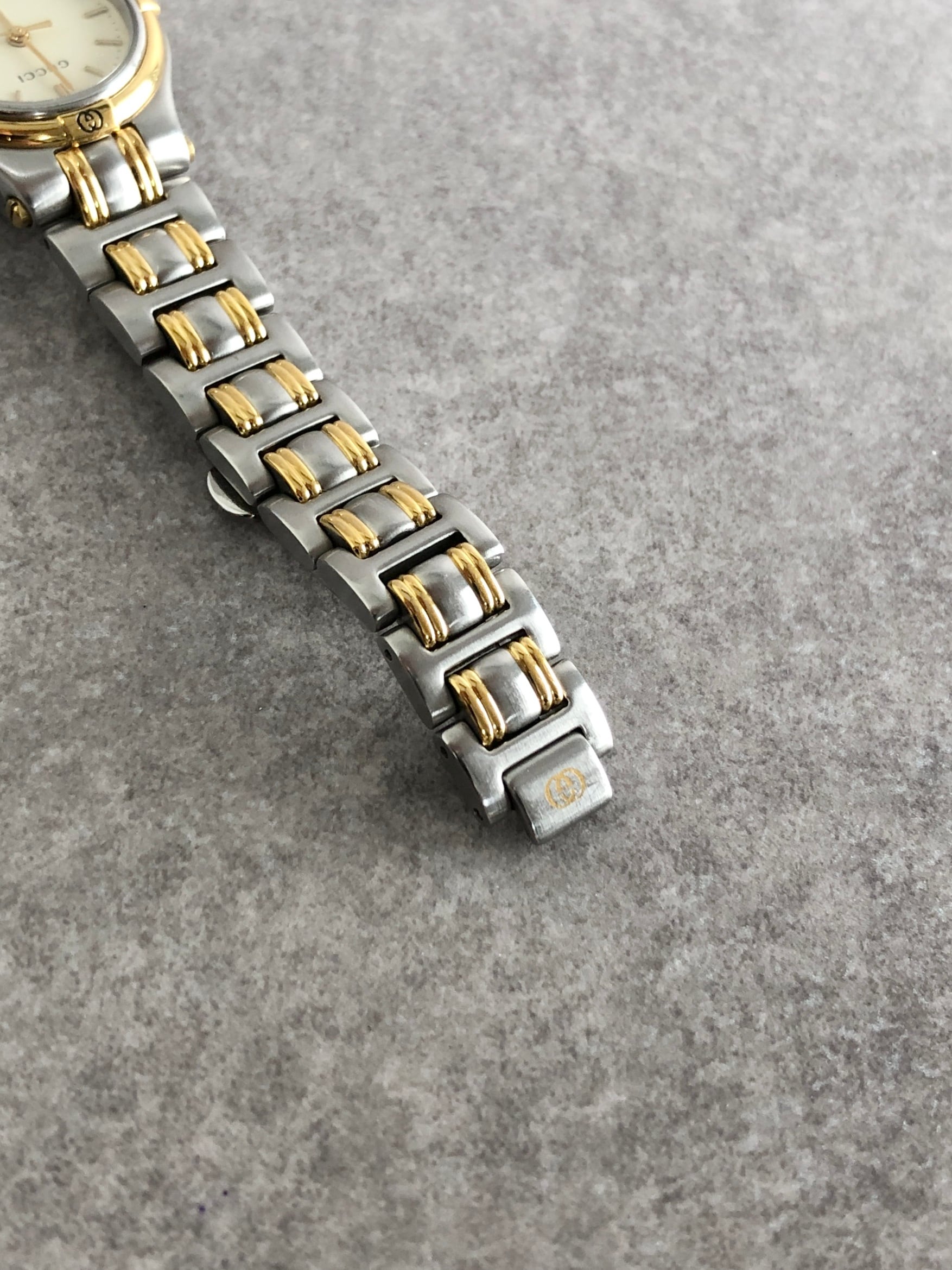 GUCCI グッチ 腕時計 ゴールド シルバー ステンレススチール