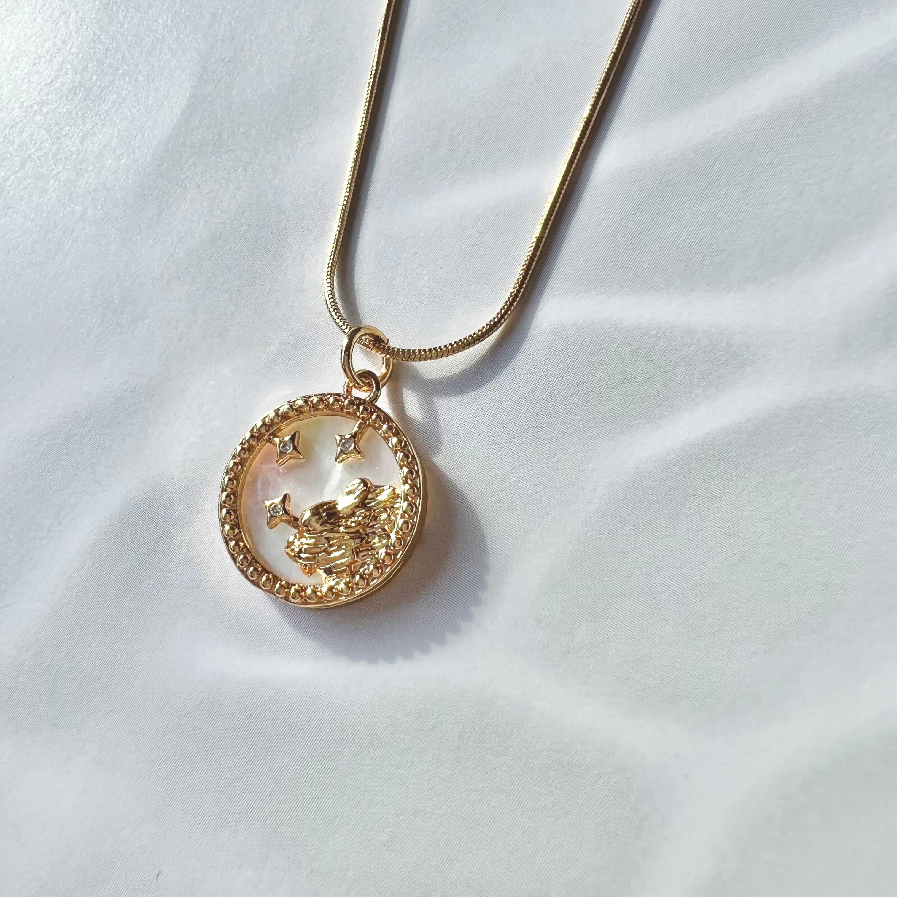 しし座〉星座シェル コインネックレス 18KGPサージカル しし座〉星座シェル コインネックレス 18KGPサージカル