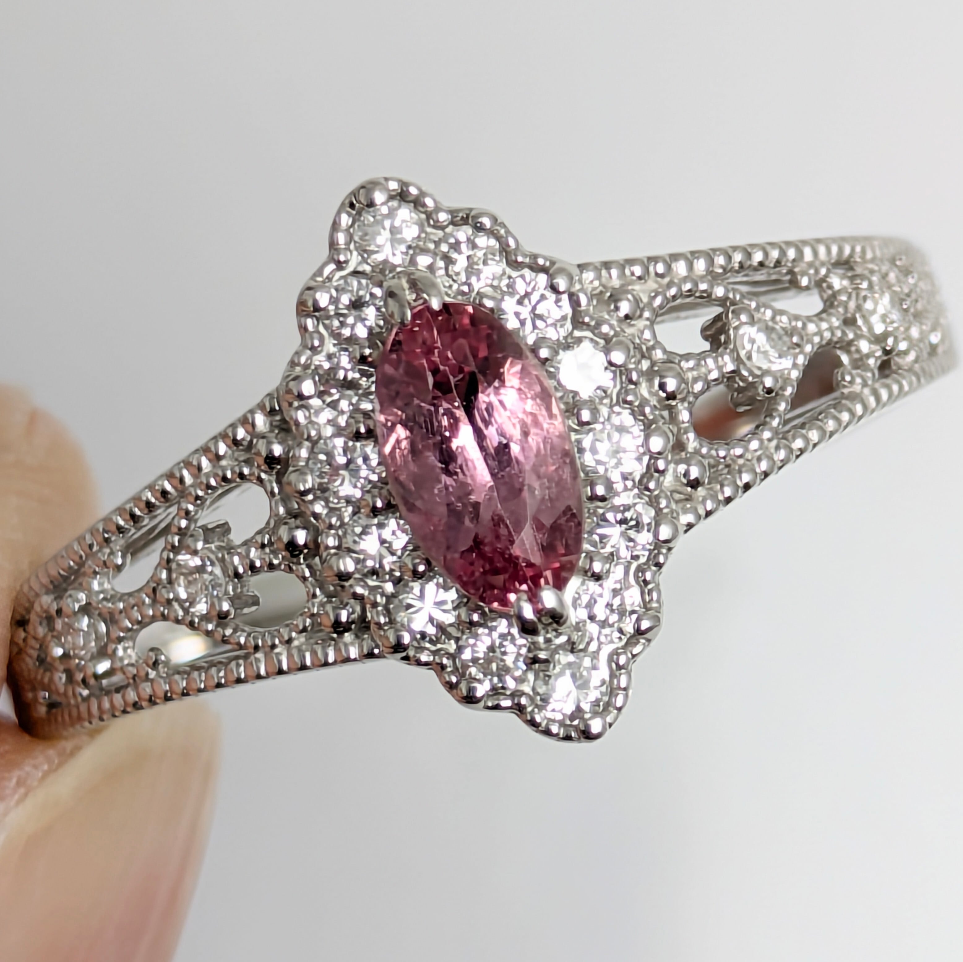 Pt900インペリアルピンクトパーズリング 0.45ct D 0.30ct【PRO208786