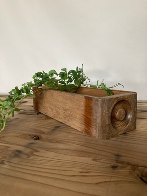 古いミシンの引出し