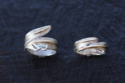Gold Shaft Feather Ring