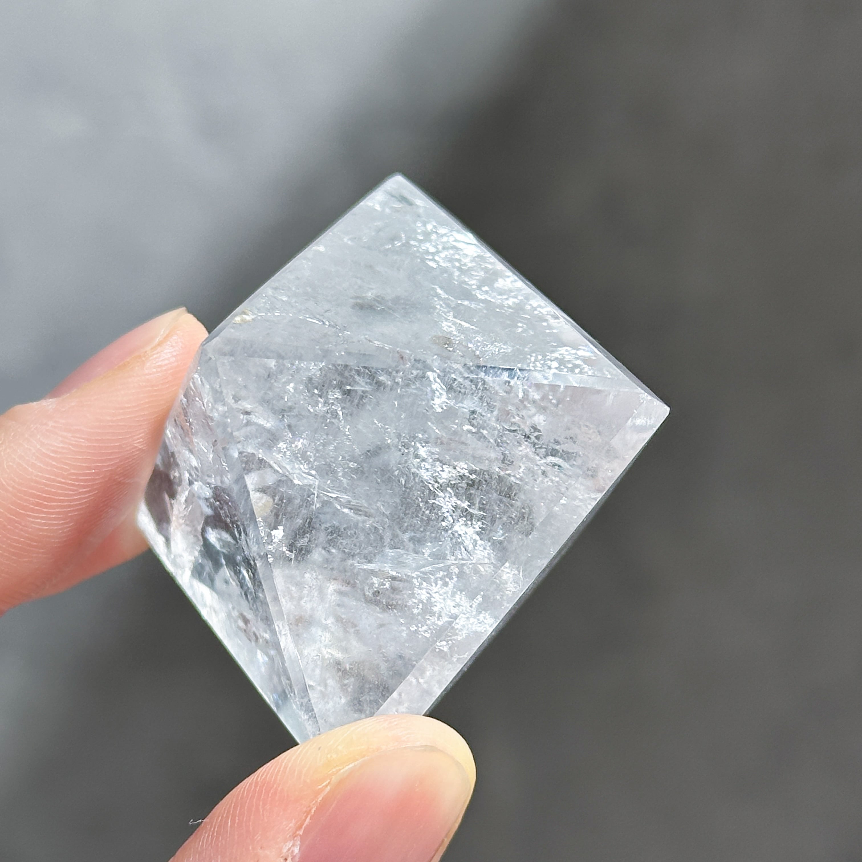 ミナスジェライス産クリアクォーツ 正八面体（オクタヒドロン）12