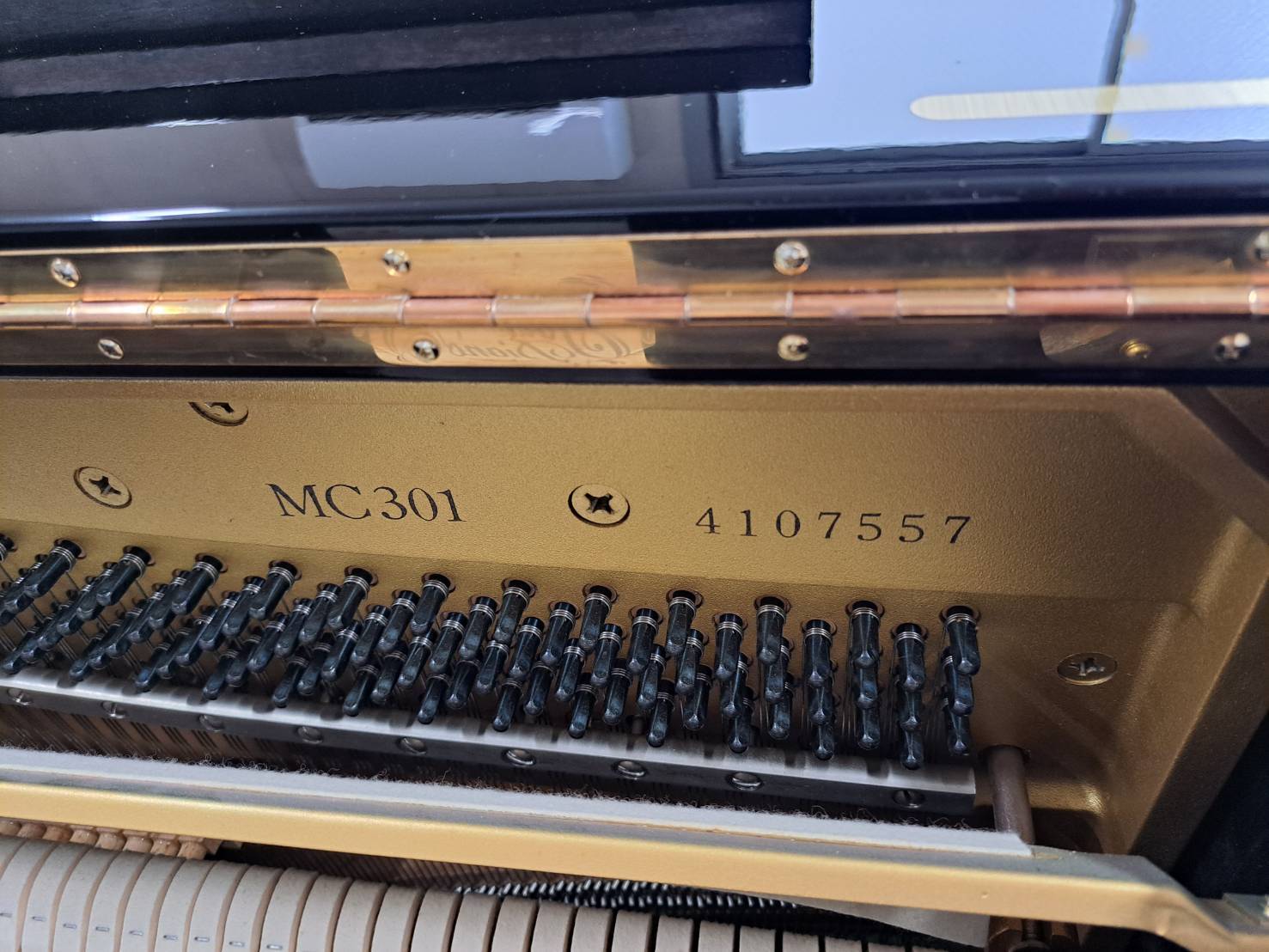 ヤマハ中古アップライト　MC301