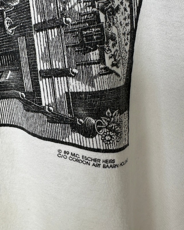 -Mc. Escher- Vintage 80s L Print T-Shirt made in USA