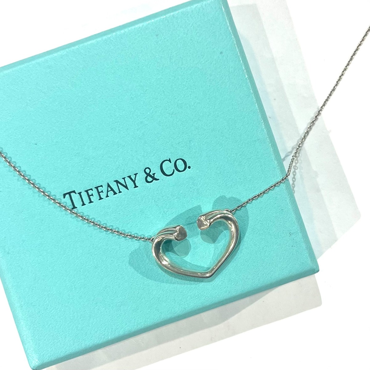 TIFFANY&CO. 】2310 胸元に浮かぶ断面ハートオープンハート ネックレス 