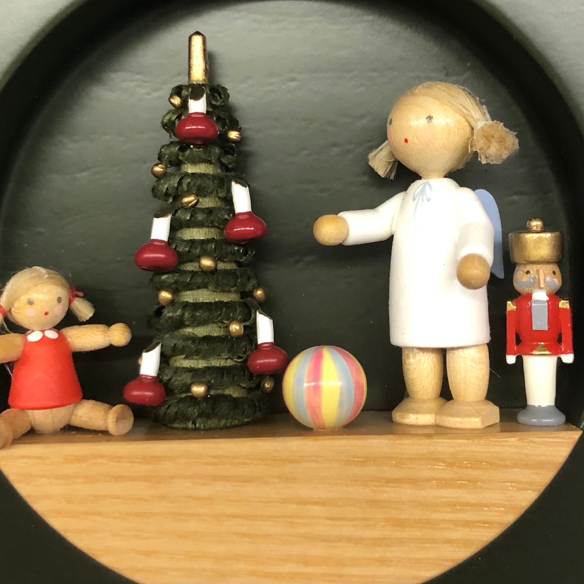 FLADEフラーデ / 壁掛け ツリーと天使 緑 | wg-anne