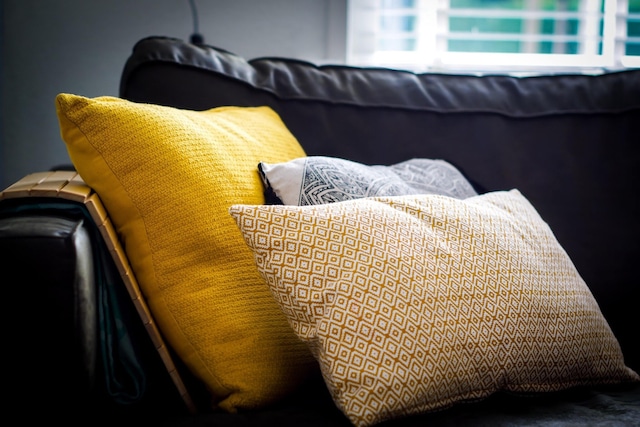 YELLOW PATTERN CUSHION