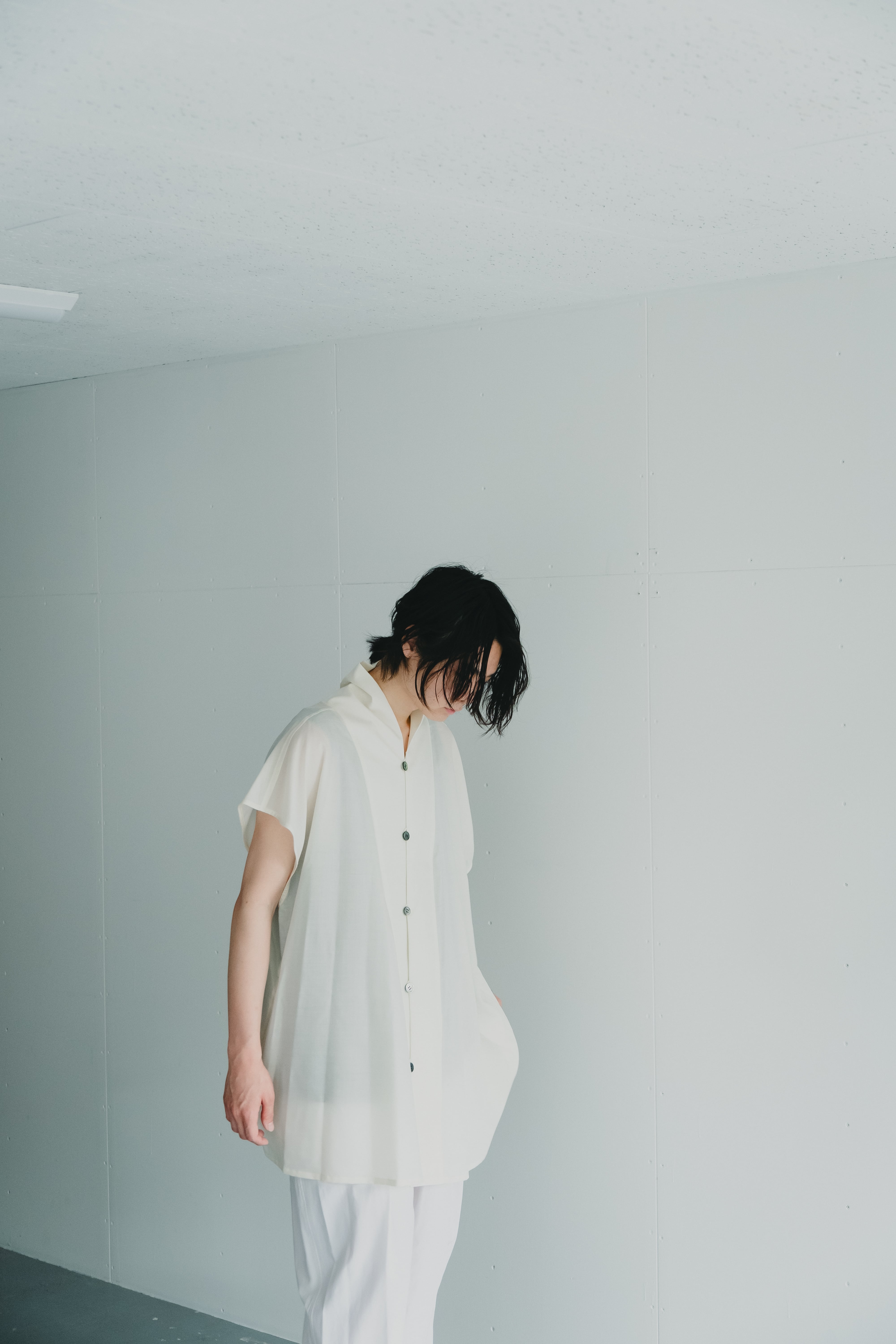 【美品】  01u10 / ゼロイチユーイチゼロ | 円環 レーヨン シャツ | F | ホワイト | レディース 美品】 01u10 / ゼロイチユーイチゼロ | 円環 レーヨン シャツ F