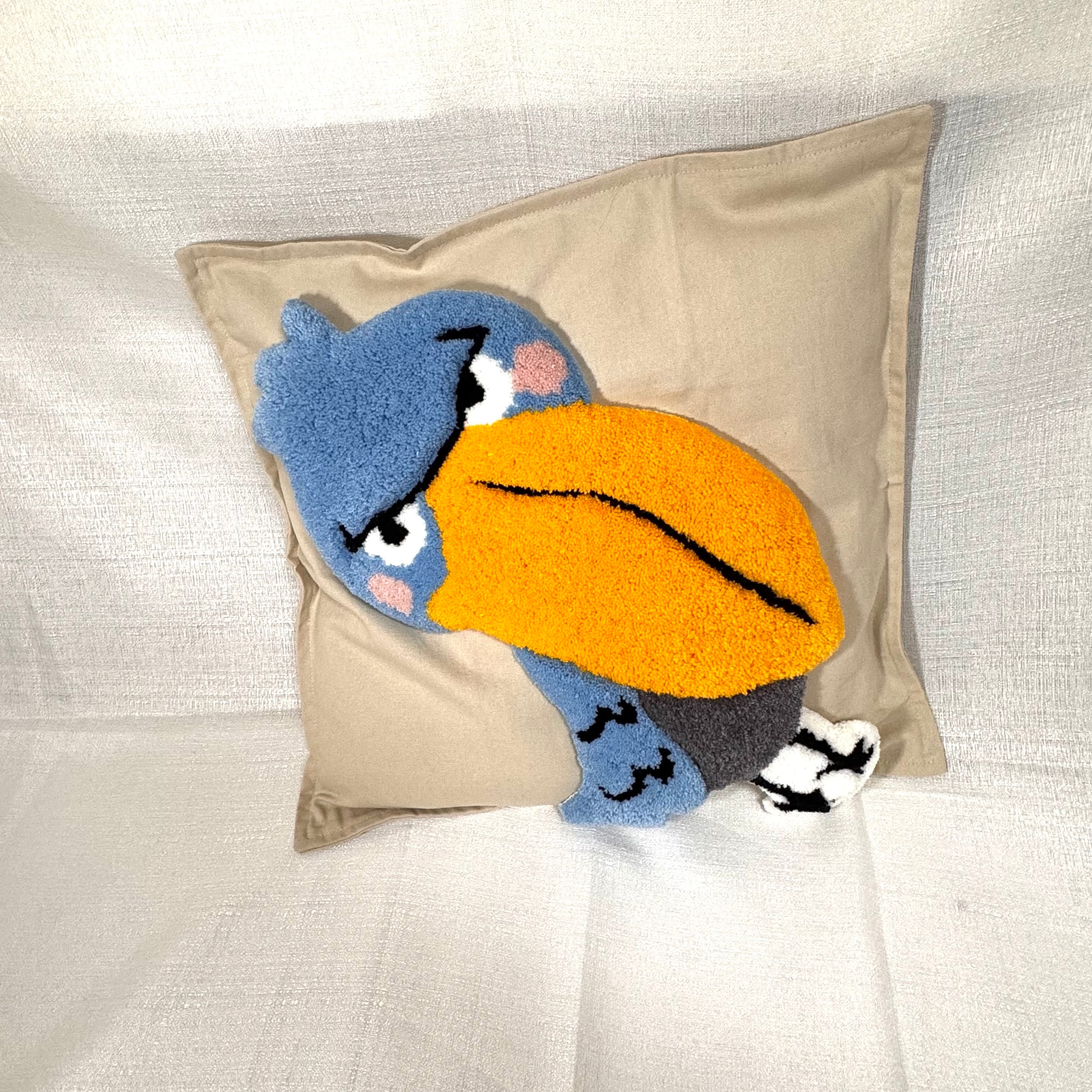 デカデカ！全身ハシビロコウさんのクッションカバー | Mofu Rug（モフ