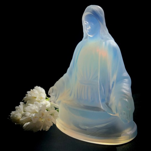 オパールセントガラスの聖母