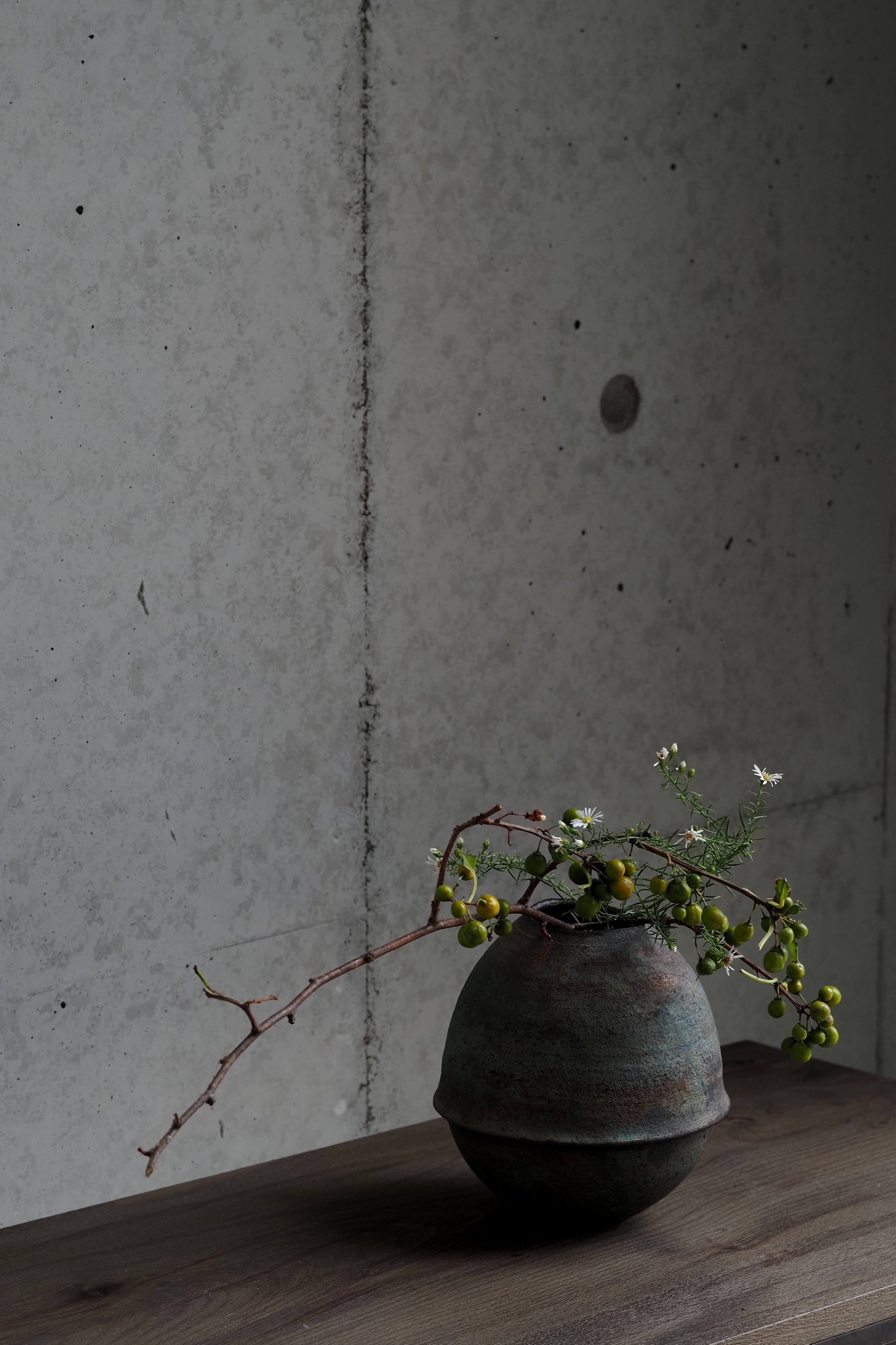 伊藤環　錆銀彩　ハンドルベース 伊藤環 46.錆銀彩ハンドルベース | 陶屋なづな