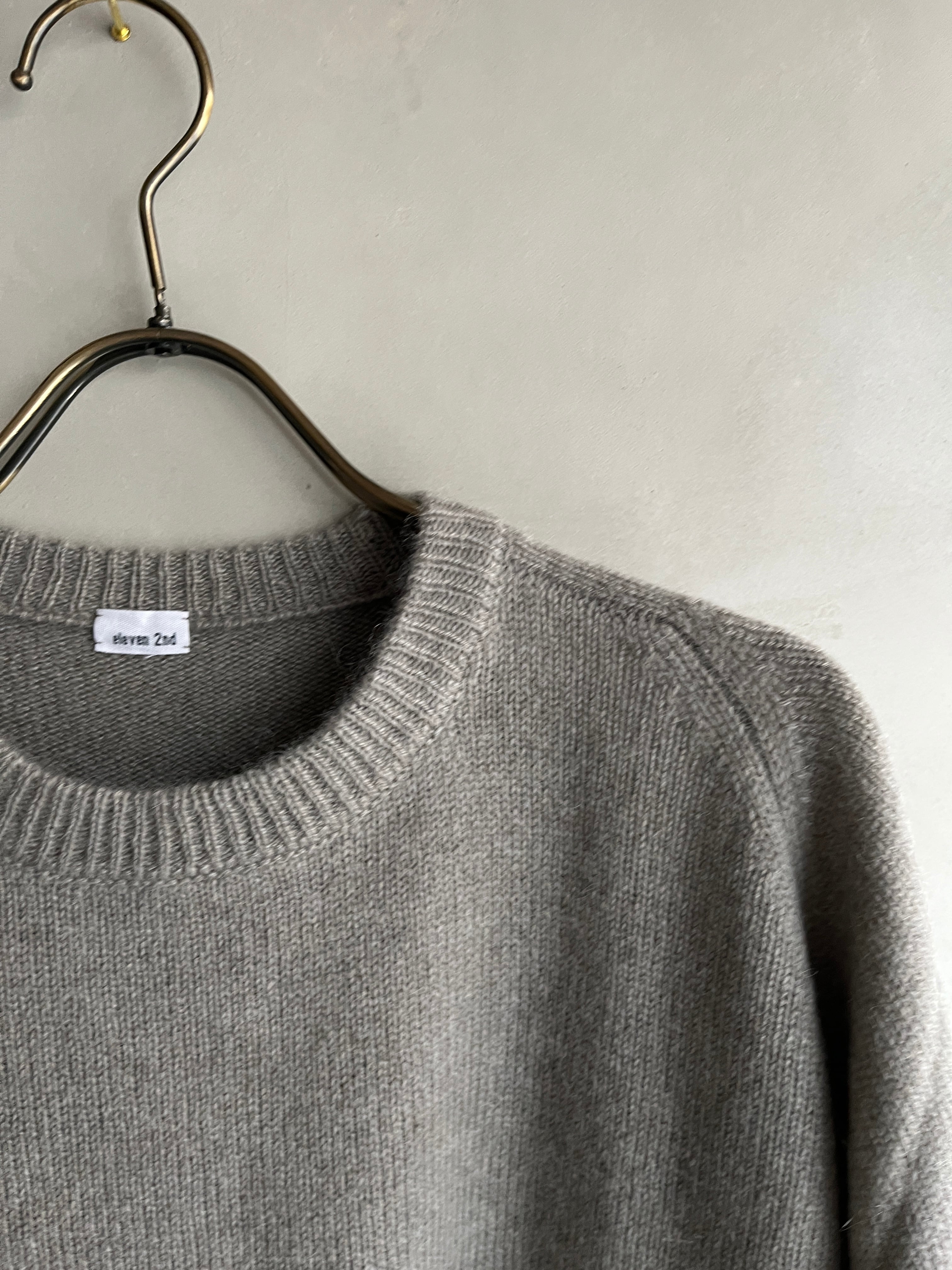 eleven 2nd｜イレブンセカンド｜ヤクラウンドネックセーター ｜グレー