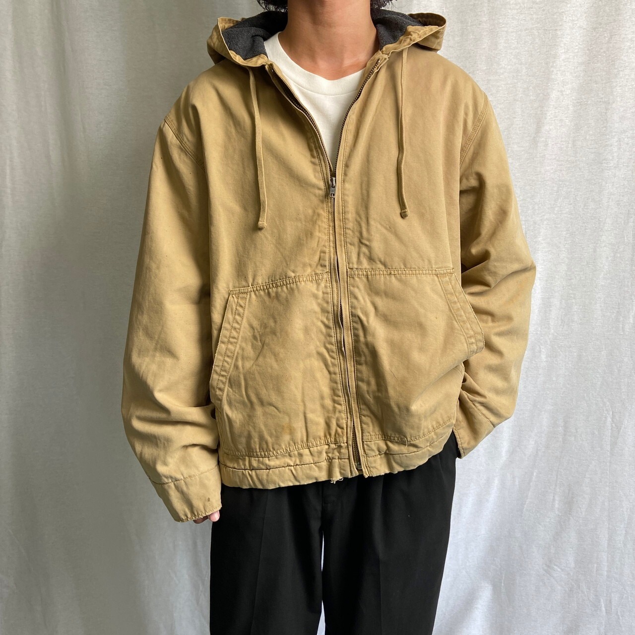 OLD NAVY WORKER 