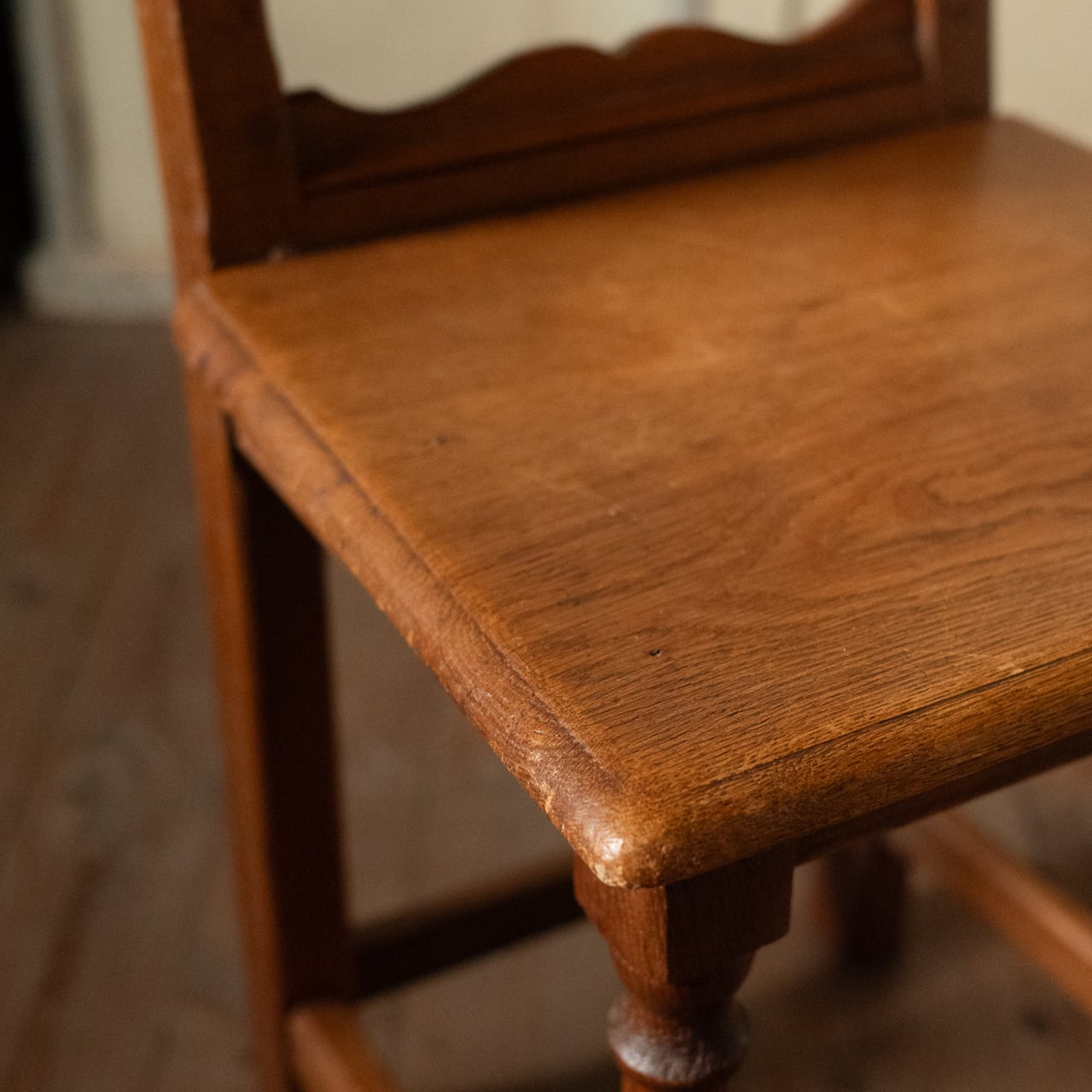 Lorraine Chair / ロレーヌチェア 〈チェア・椅子・デスクチェア