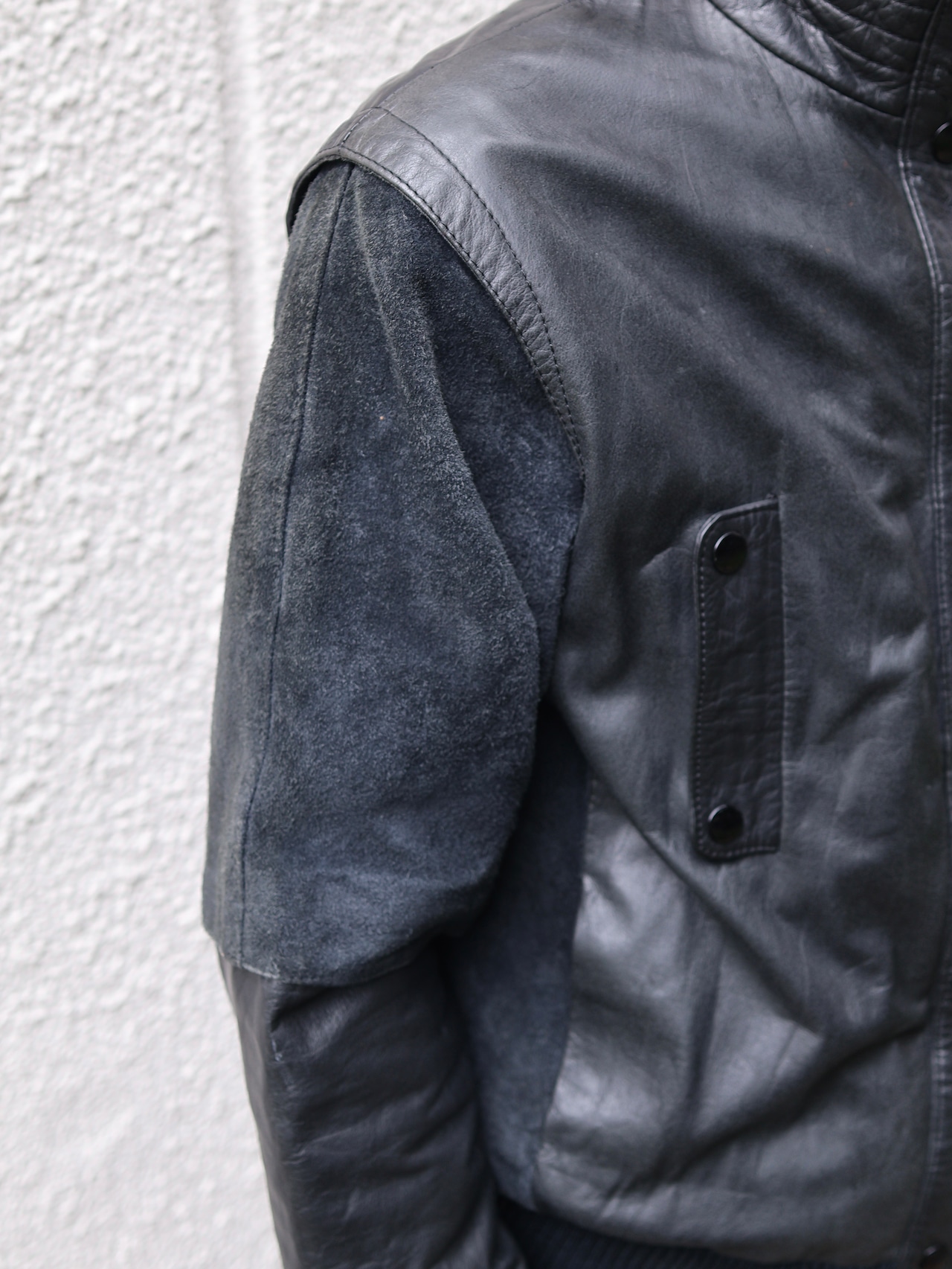 material switching leather blouson