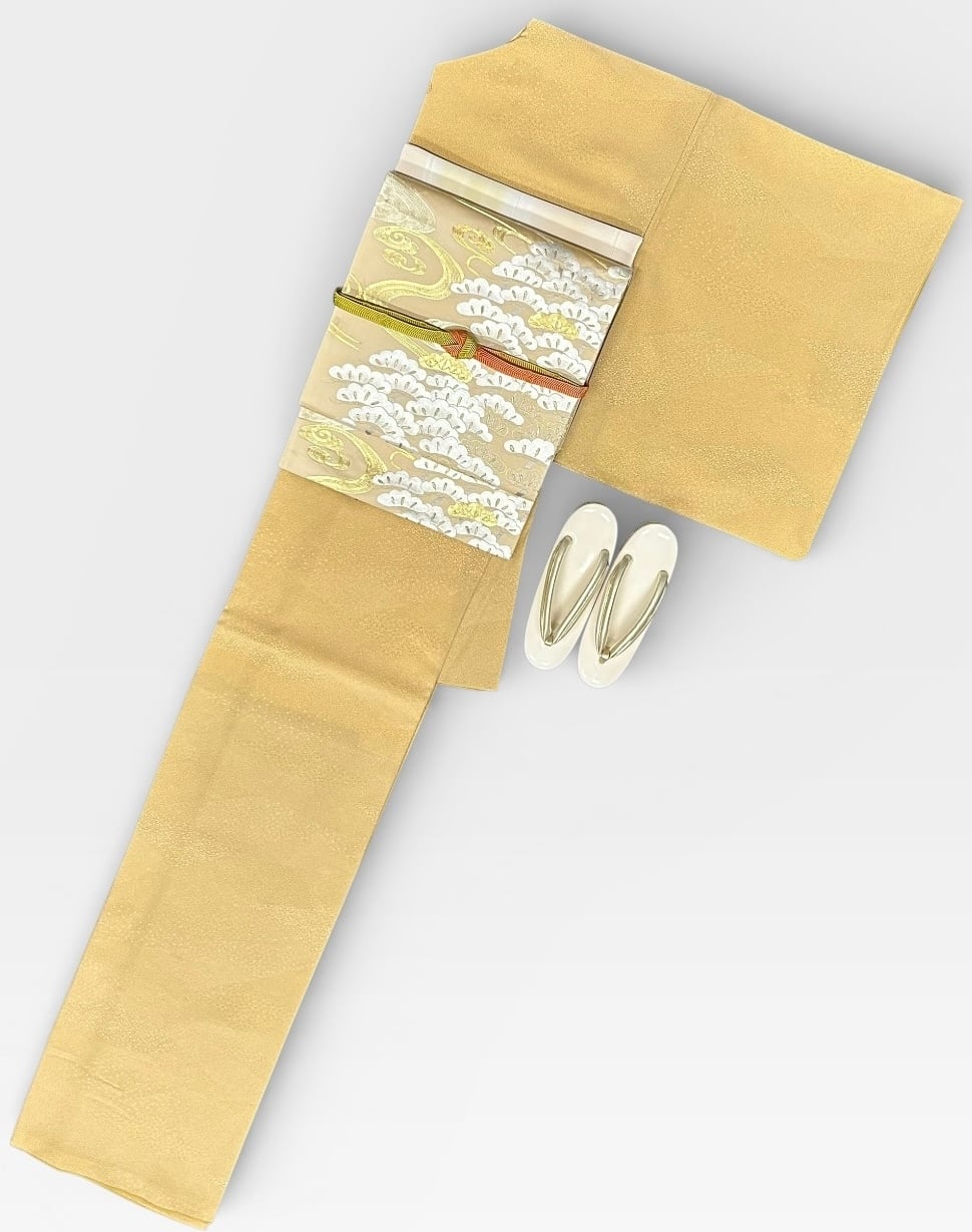 袋帯 刺繍 明るめの白茶色の地 豪華な松と流水文様 長さ 443㎝ Q4867