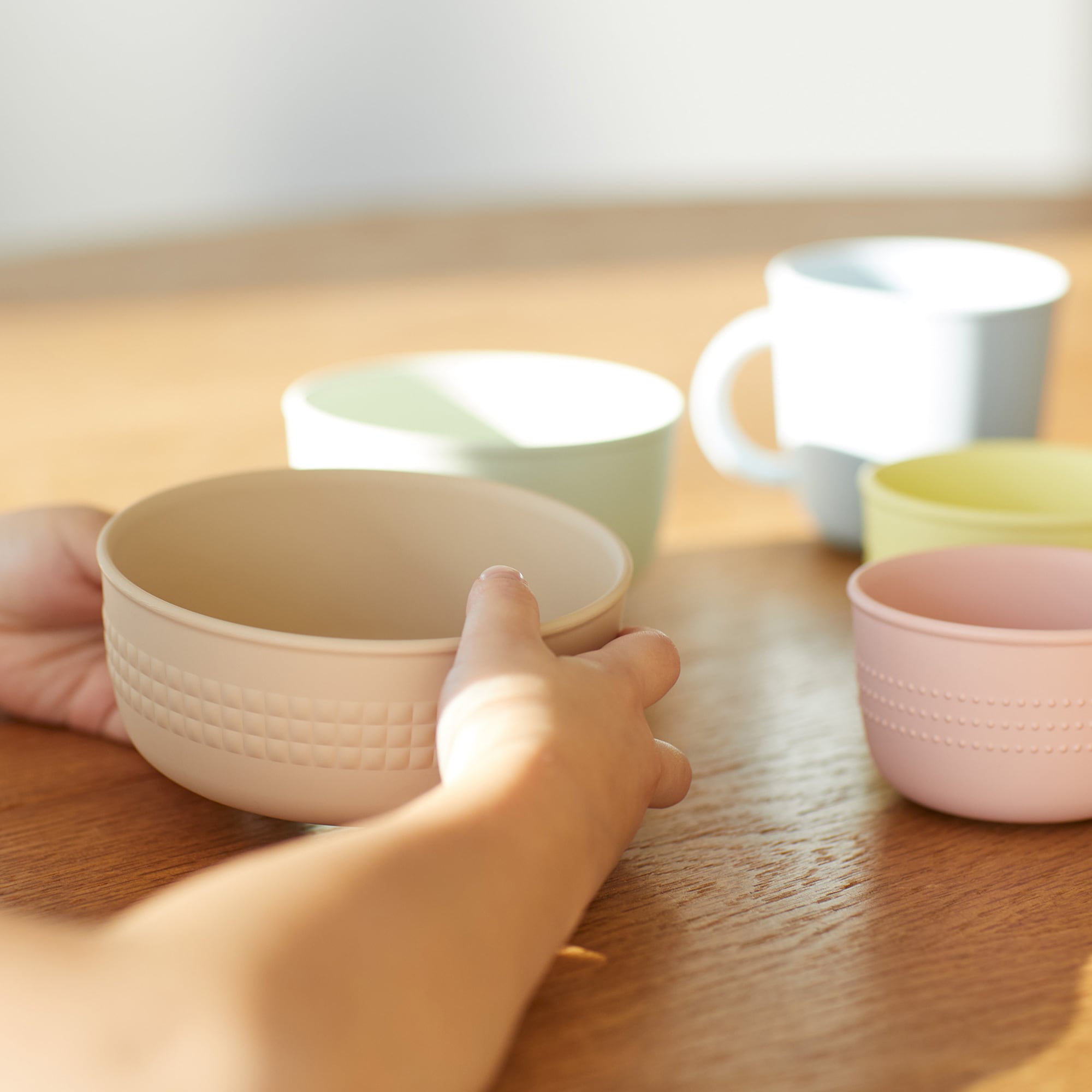 送料無料】taneの食器セット(絵本付き) | Giving Store