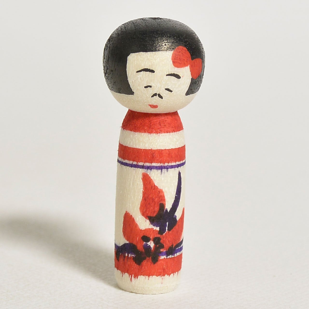小寸こけし 約1寸 約3cm 鈴木敬 工人（作並系）#0374 | コケシア