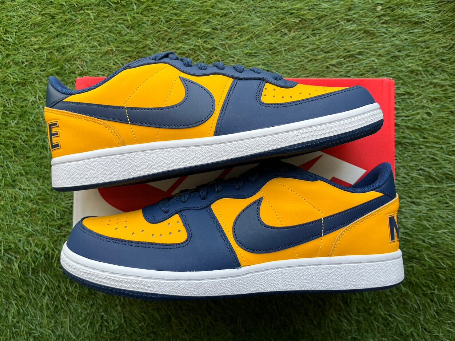 おーかです。 NIKE ターミネーターlow 28.5cm NIKE TERMINATOR LOW UNIVERSITY GOLD