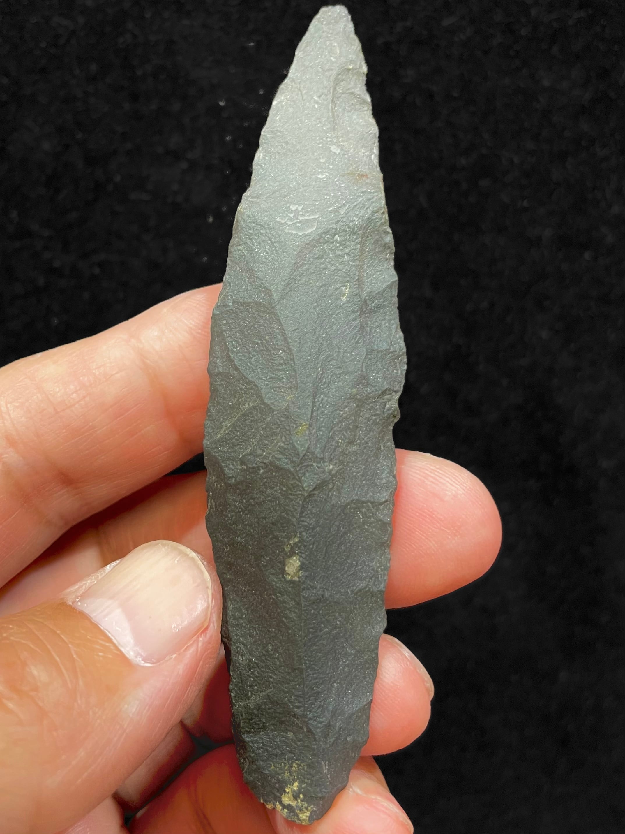 6) サヌカイト(石器加工) | レムリアの太陽