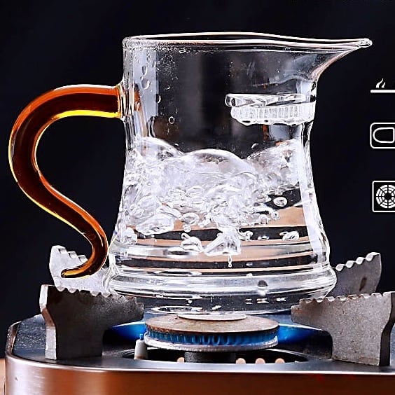 ガラス製 公道杯 茶海（涙型）9