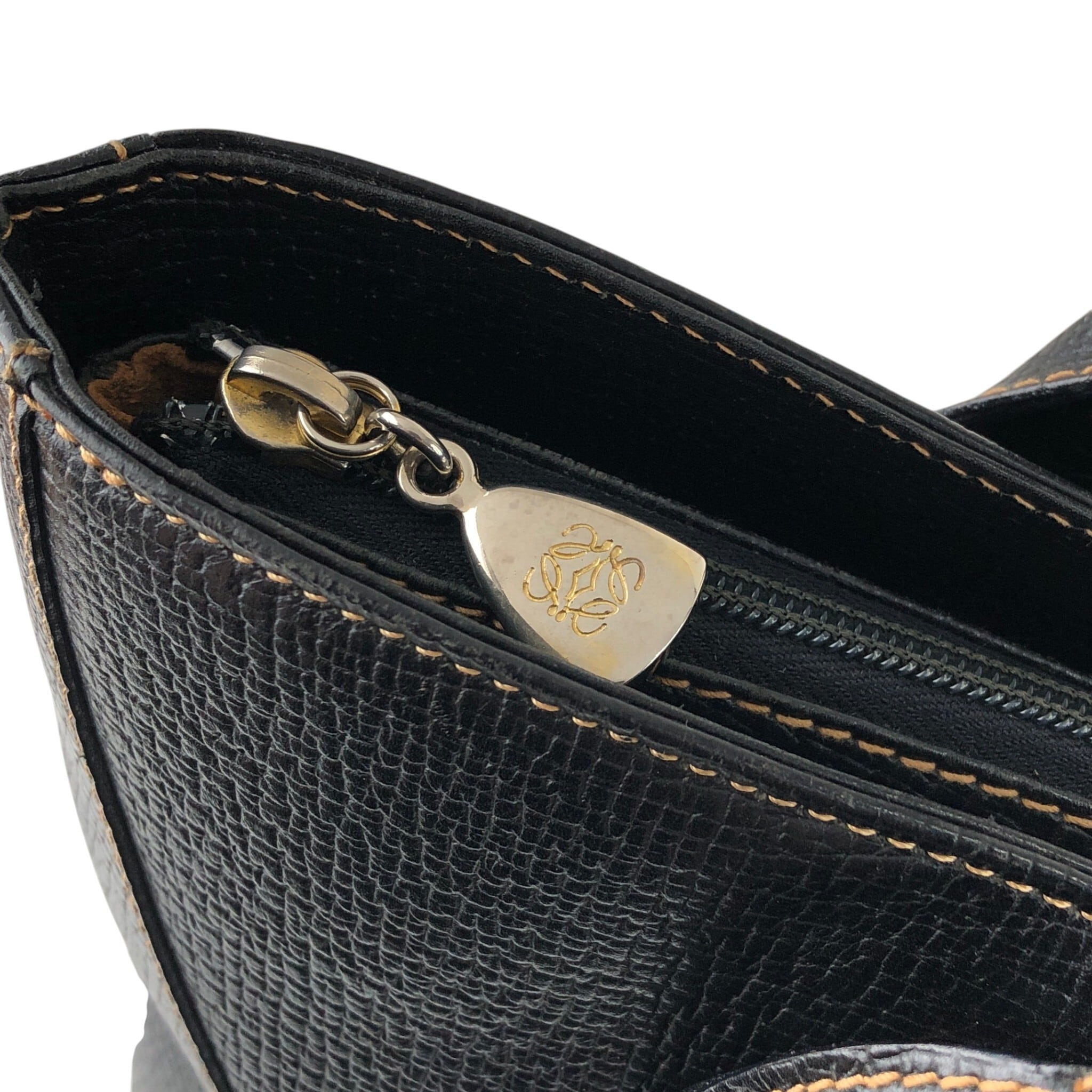 LOEWE ロエベ ハンドバッグ ブラック ロゴ型押し レザー トートバッグ