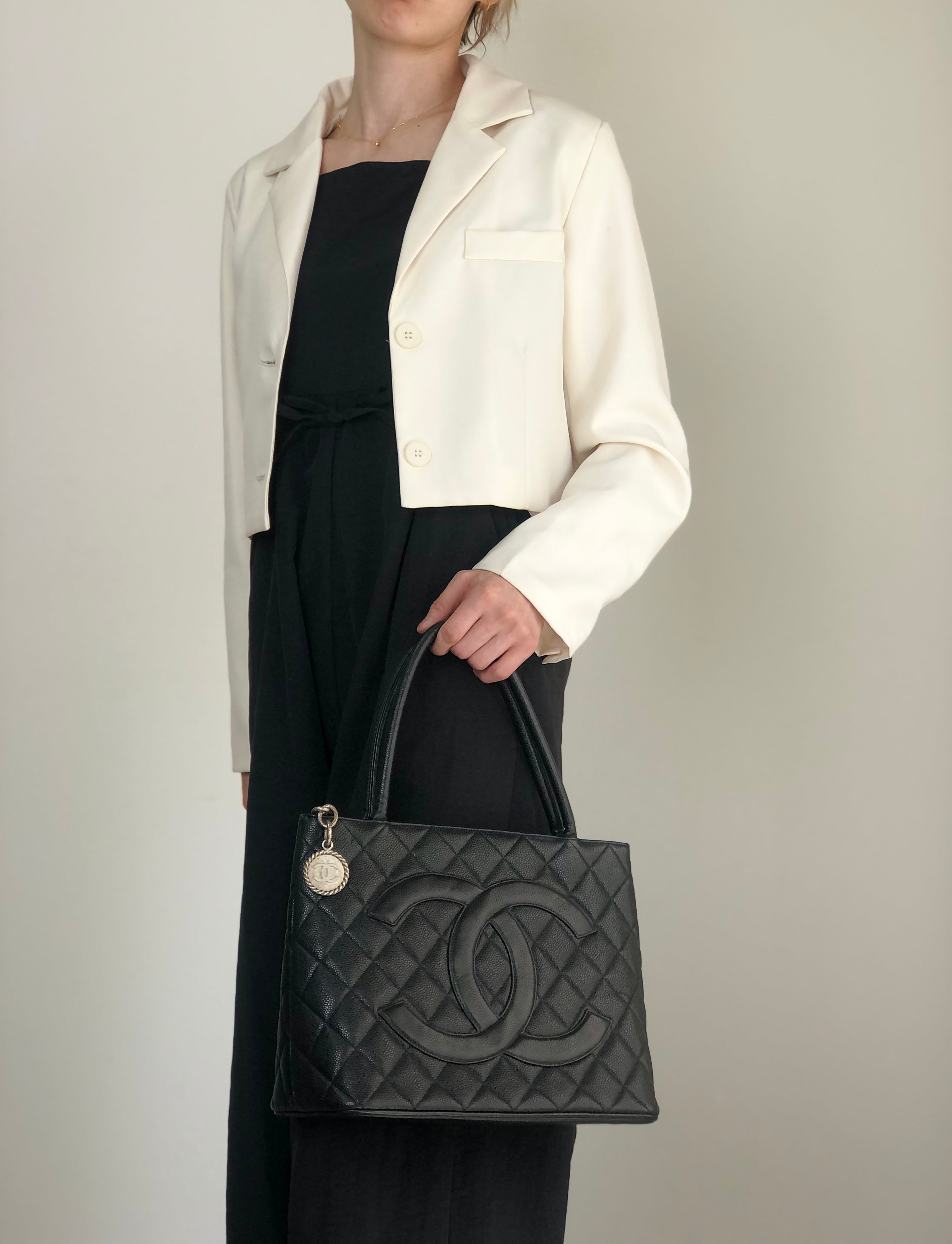 CHANEL シャネル ココマーク キャビアスキン トートバッグ CHANEL シャネル ハンドバッグ ブラック ココマーク キャビアスキン