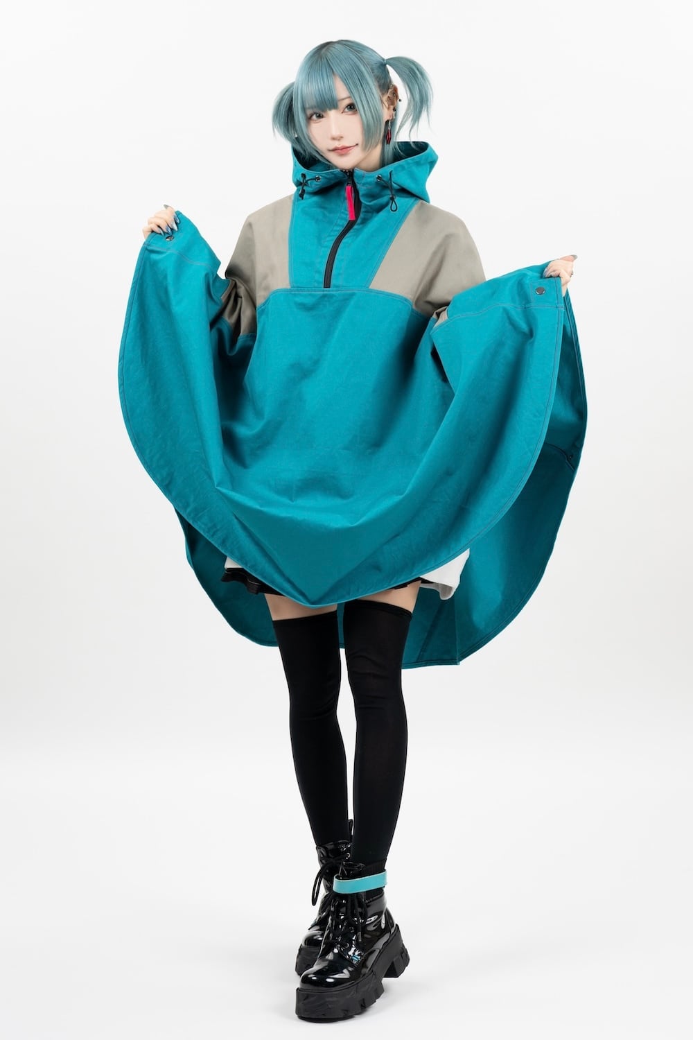 タグ付き　未使用　ブルーフォックス　ラビット　ファー　ポンチョ　ボンボン　ｙ2ｋ 初音ミク 焚き火ポンチョ | アウリン ONLINE SHOP