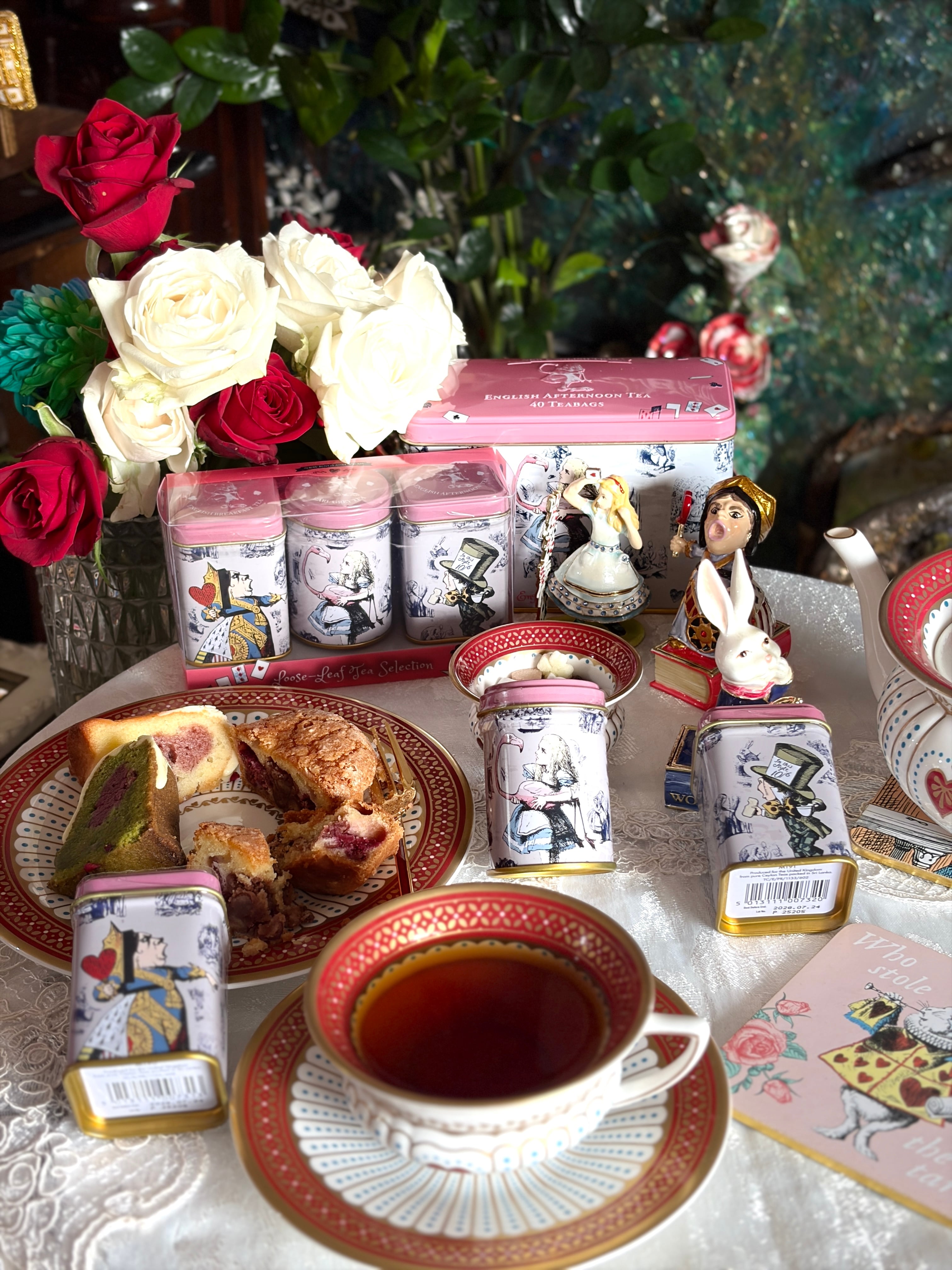◆新入荷◆クラッシックアリス◆ミニ缶3種◆不思議の国のアリス◆New English Teas◆イギリス◆