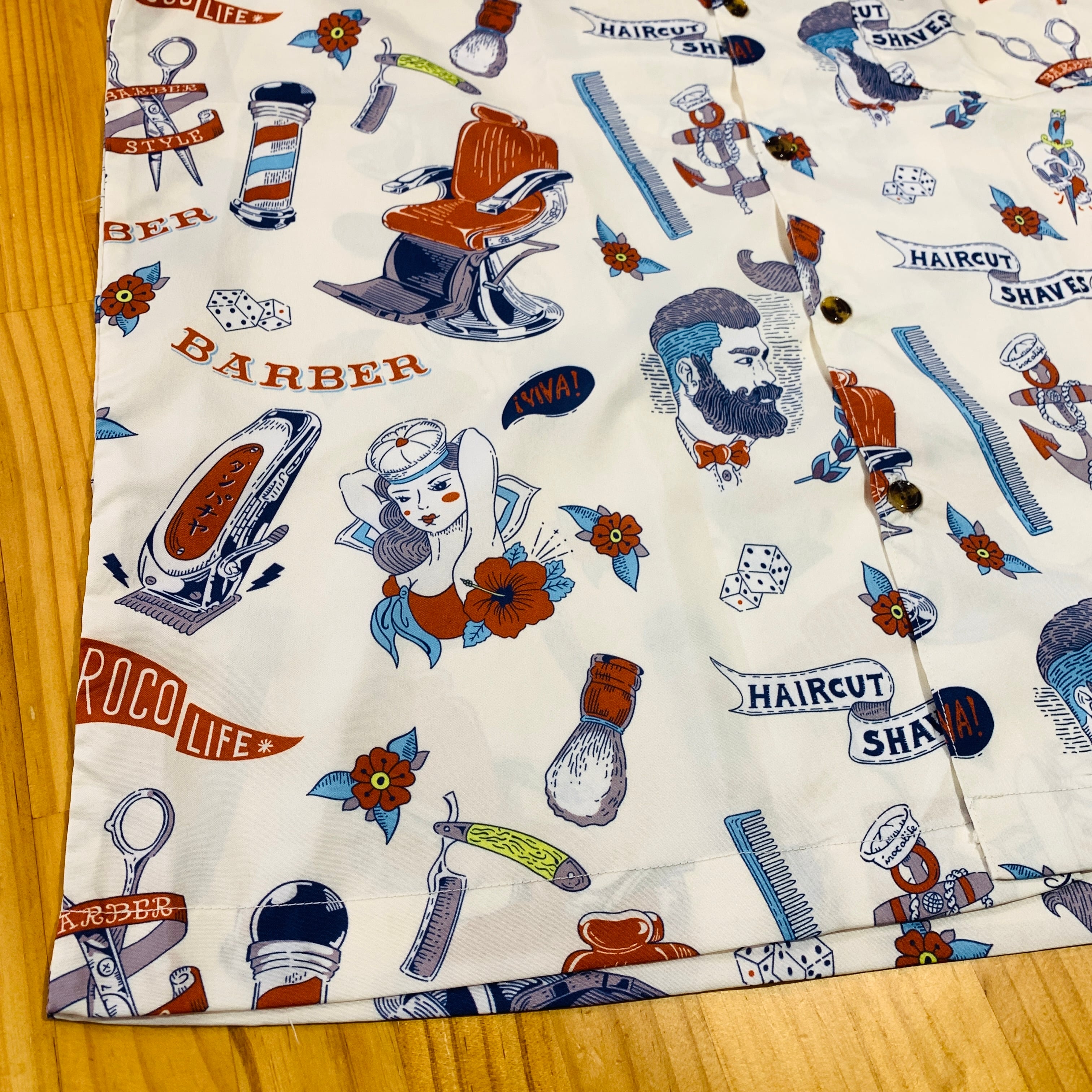 再入荷】南国BARBER柄のアロハシャツ【White】 | 沖縄のセレクト